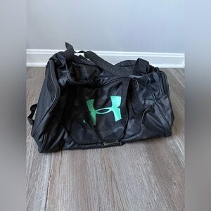 Under Armour Black Gray Camo Duffel Bag Green Multi Color Mini Gym Bag Travel
